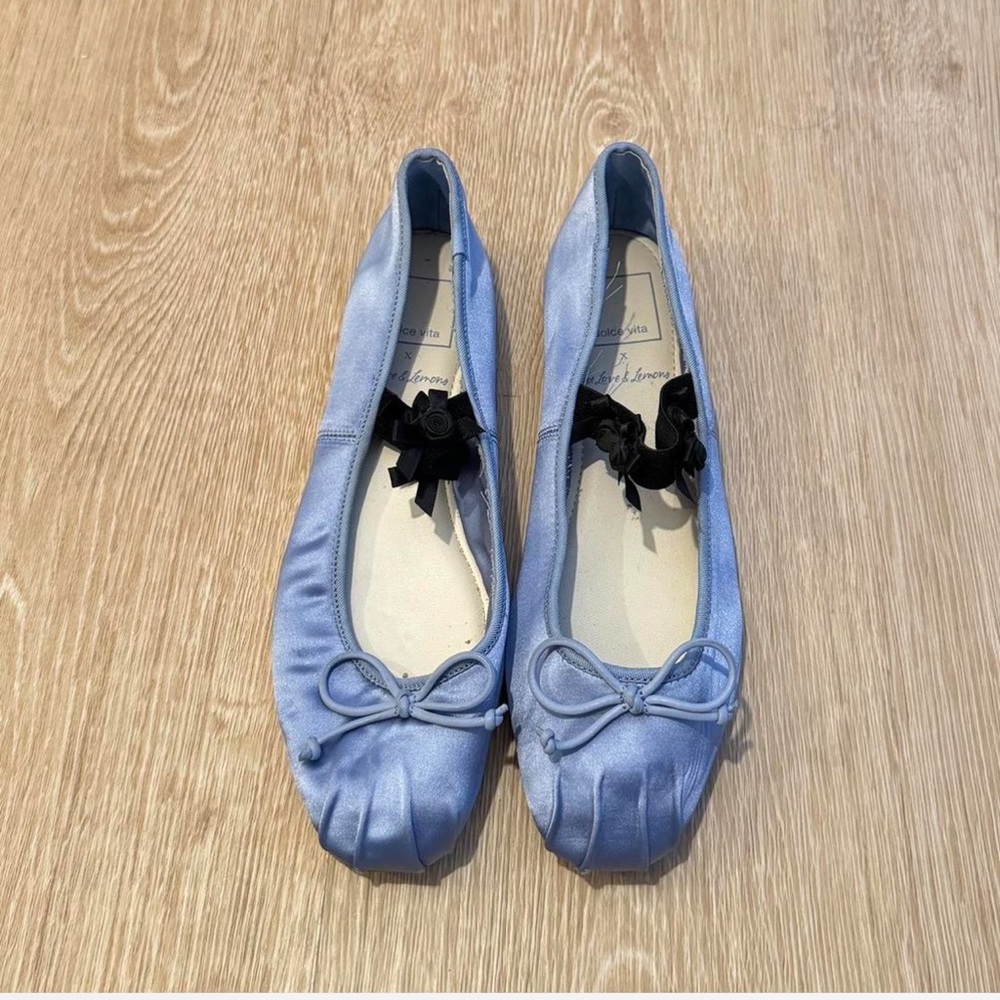SOLD ON DEPOP Dolce Vita For Love and Lemons flats 🍋